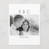 Elegant zwart en wit uw foto opslaan Datum V Aankondigingskaart (Voorkant)
