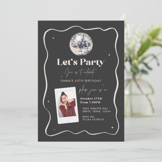 Elegant zwart en zilver Disco bal 18e verjaardag Kaart (Staand voorkant)