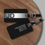 Elegant zwart faux zilver vet monogram bagagelabel<br><div class="desc">Elegant aanpasbaar zwart bagagelabel met FAUX metal Silver Stripe en uw vet monogram.</div>