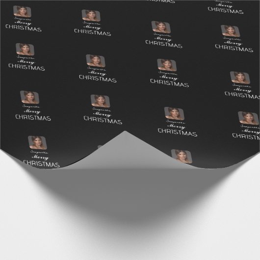 Elegant zwart fotoscript naam vrolijk kerstfeest cadeaupapier (Hoek)