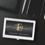 Elegant Zwart Geborsteld Metaal Girly Goud Monogra Visitekaarthouder<br><div class="desc">Verhoog uw netwerkspel met onze 'Elegant Black Brushed Metal Girly Gold Monogrammed Business Card Case'! Dit gestroomlijnde hoesje biedt verfijning en personalisatie, met een geborstelde metallic zwarte achtergrond, een vet gouden monogram en een chique witte meisjesnaam. Personaliseer het verder door uw volledige naam onder het monogram toe te voegen. Of...</div>