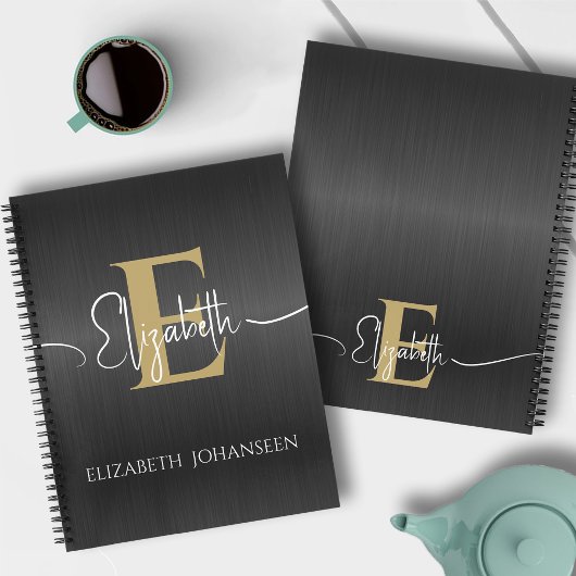 Elegant Zwart Geborsteld Metaal Goud Monogram Scri Notitieboek