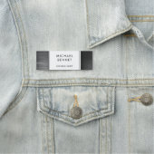 Elegant zwart geborsteld metallisch bedrijf naamplaatje (In situ)