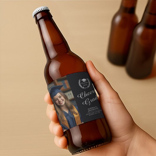 Elegant Zwart Gepersonaliseerd Cheers Afstudeerder Bier Etiket