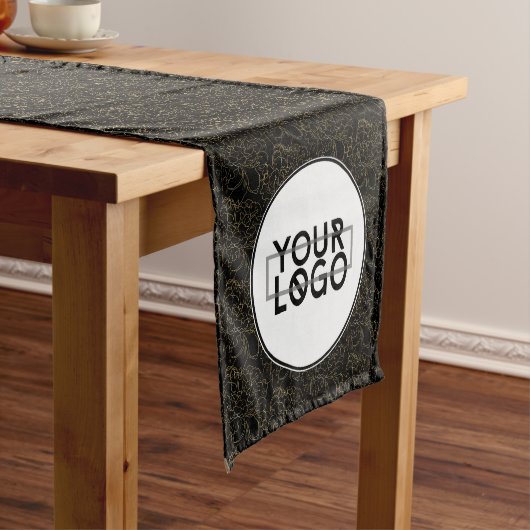 Elegant Zwart Goud Bloempatroon w/Logo Korte Tafelloper (Voorbeeld)