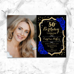 Elegant Zwart Goud Koninklijk Blauw Foto 50e Verja Kaart<br><div class="desc">Elegante bloemenuitnodiging voor de 50e verjaardag met uw foto. Glam zwart koningsblauw ontwerp met faux glitter goud. Beschikt over saffier blauwe rozen, script lettertype en confetti. Perfect voor een stijlvol volwassen feestje. Personaliseer met je eigen gegevens. Kan voor om het even welke leeftijd worden aangepast! Gedrukte Zazzle-uitnodigingen of direct download...</div>