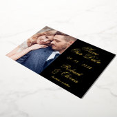 Elegant Zwart & Goud Save Our Date Foto Echt Folie Uitnodiging (Gedraaid)