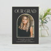 Elegant zwart goud trendy boog foto Afstuderen Aankondiging (Staand voorkant)