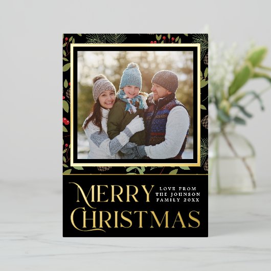 Elegant Zwart & Goud Vrolijk Kerstfeest Holly Foto Folie Feestdagenkaart (Staand Voorkant)