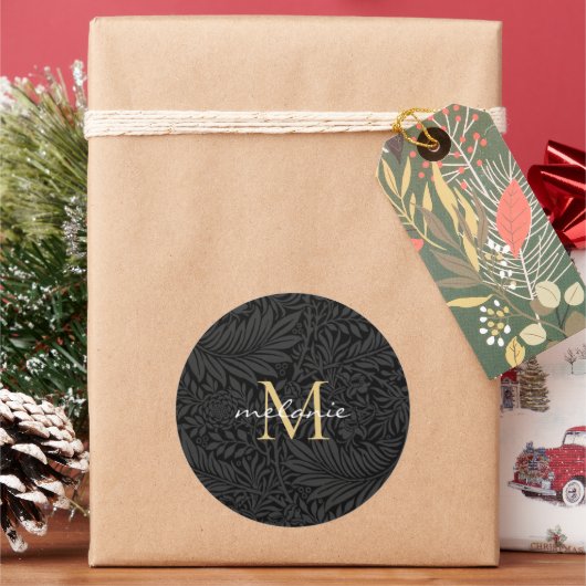 Elegant zwart gouden bloemenscript monogram ronde sticker (Feestdagen)