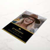 Elegant zwart-gouden foto Afstuderen Folie Uitnodiging (Gedraaid)