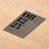 Elegant zwart grijs grote datum typografie bruilof acryl uitnodigingen (Laagn)