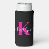 Elegant zwart Hot Pink Script Monogram Seltzer Blikjeskoeler (Seltzer Achterkant)
