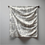 Elegant  zwart toile de jouy plein sjaal<br><div class="desc">retro zwart toile de jouy sjaal. Verrijk uw garderobe met de tijdloze elegantie van de design van toile de jouy, geïnspireerd op de prachtige patronen van Franse landschapscènes. Deze verfijnde Toile prints zijn een all time rage op dit moment, prachtige design die natuurlijke schoonheid en charme brengen. Deze modieuze sjaal...</div>