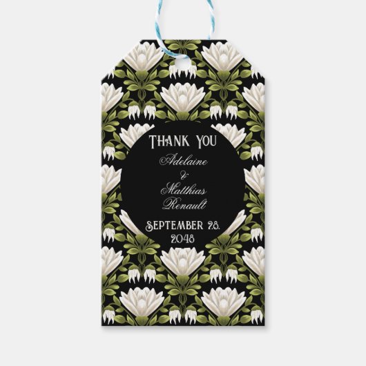 Elegant Zwart & Wit Bloemen Bruiloft: Kalligrafie Cadeaulabel (Voorkant)