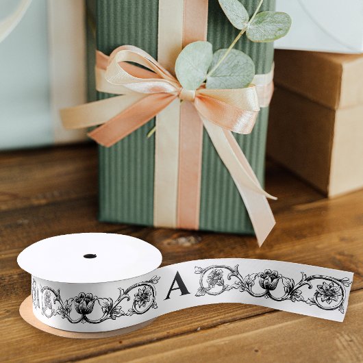 Elegant Zwart Wit Bloemen en Monogram Satijnen Lint