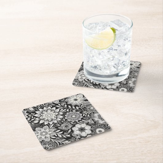 Elegant zwart-wit bloemenkantpatroon kartonnen onderzetters (Insitu)