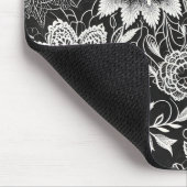 Elegant zwart-wit bloemenkantpatroon muismat (Hoek)