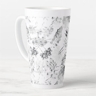 Elegant zwart-wit bloemontwerp met presentatie d latte mok