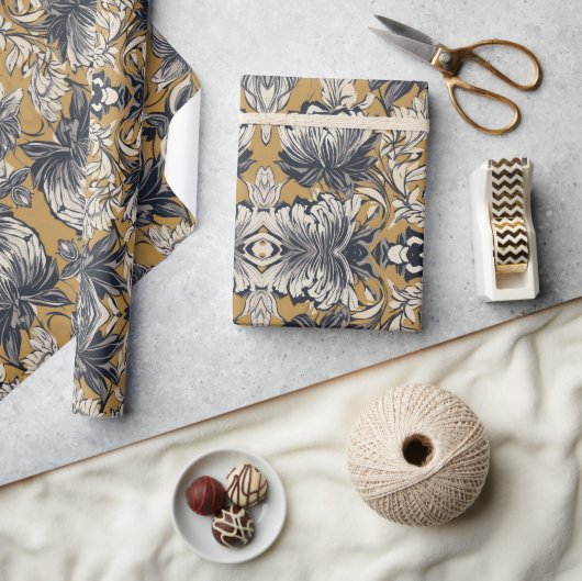 Elegant zwart-wit bloempatroon op mosterdgouden ac cadeaupapier (Crafts)