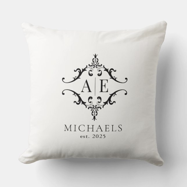Elegant zwart-wit crest monogram Sierkussen (Voorkant)