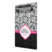 Elegant zwart-wit damast met roze streep mini klembord (Angled2)