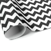 Elegant zwart-wit gestreepte chevron patroon cadeaupapier (Rol Hoek)