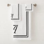 Elegant zwart-wit klassiek monogram bad handdoek (Insitu)