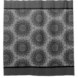 Elegant zwart-wit mandala patroon met grijs douchegordijn