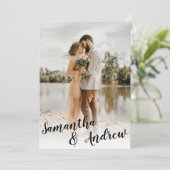 Elegant zwart-wit minimalistische fotobruiloft kaart (Staand voorkant)