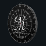 Elegant Zwart & Wit Monogram Initiaal Naam Custom Dartbord<br><div class="desc">Elegant Zwart-Wit Monogram Initiaal Naam Custom Dart Board</div>