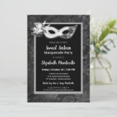 Elegant zwart/wit Sweet 16 Masquerade Party Kaart (Staand voorkant)