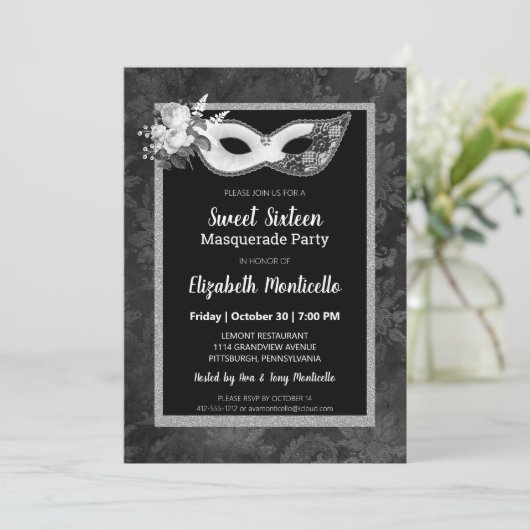 Elegant zwart/wit Sweet 16 Masquerade Party Kaart (Staand voorkant)