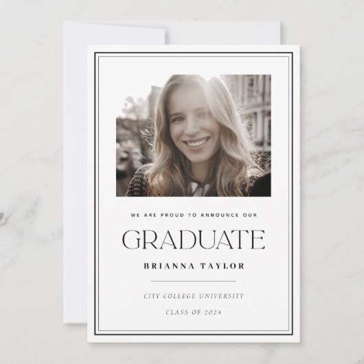 Elegant zwart wit typografie Afstuderen Aankondiging (Voorkant)