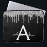 Elegant zwart zilveren glitter Sparkle Monogram Laptop Sleeve<br><div class="desc">Zwart en Zilver Faux Dripping Modern en Elegant Girly Glitter en Sparkle Elegant Monogram Hoesje. Dit hoesje kan worden aangepast om uw initiaal en voornaam op te nemen.</div>