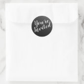 Elegant zwarte en witte envelop ronde sticker (Tas)