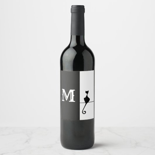 Elegant zwarte kat met Initiaal Klassiek Wijn Etiket (Voorkant)