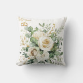 Elegante 50e Jubileum witte rozen gouden ringen Kussen (Voorkant)