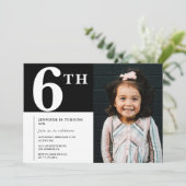 Elegante 6e verjaardagsuitnodiging Zwarte Chic Fot Kaart (Staand voorkant)