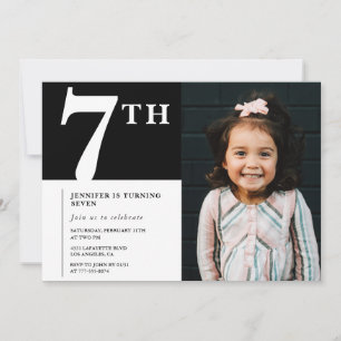 Elegante 7e verjaardagsuitnodiging Zwart Chic Foto Kaart