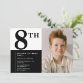Elegante 8e verjaardag uitnodiging Black Chic Mode (Staand voorkant)