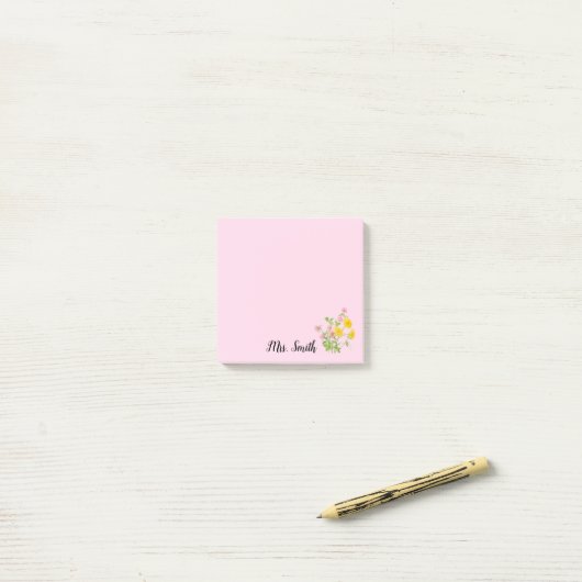 Elegante aangepaste bloem monogram ontwerp post-it® notes (Op bureau)
