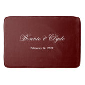 Elegante aangepaste namen en datum stijlvol maroon badmat (Voorkant)