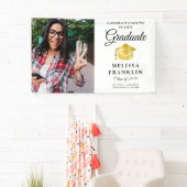 Elegante afstudeerfoto gouden baret afstuderen spandoek (Insitu)
