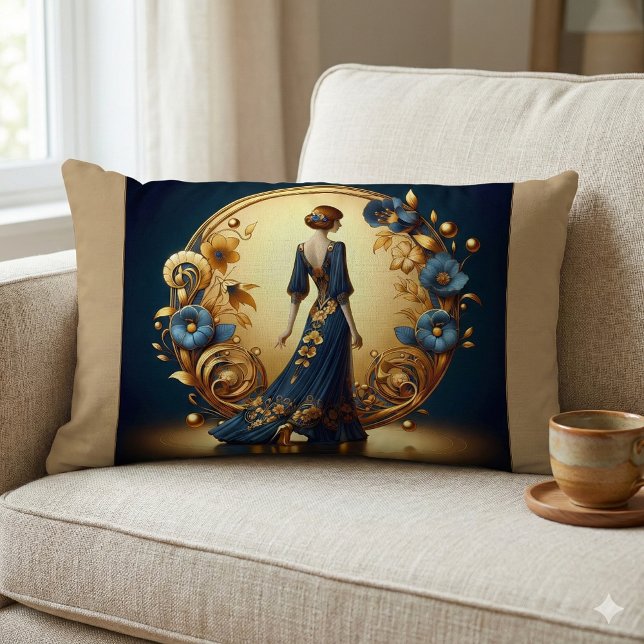 Elegante art deco vrouw in goud en blauw kussen (Elegant Art Deco Woman in Gold and Blue Lumbar Pillow Mockup A)