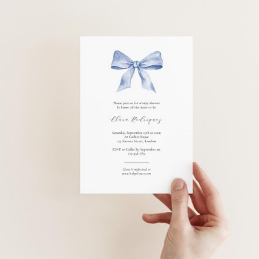 Elegante baby showers uitnodiging met blauw lint