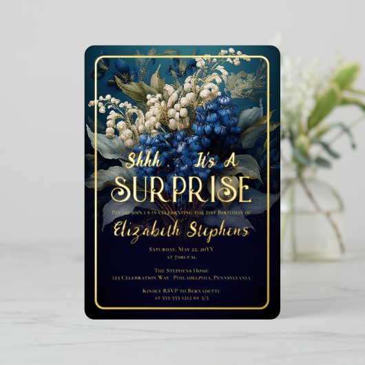 Elegante Barok Blauwe Bloemen Verrassing 21ste Ver Folie Uitnodiging (Staand Voorkant)