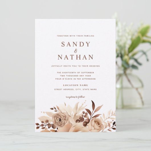 Elegante Beige Boho Bloemen Bruiloft Uitnodiging (Staand voorkant)