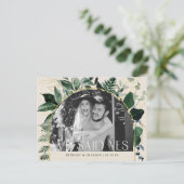 Elegante Beige Botanische QR-code Foto bruiloft Aankondigingskaart (Staand voorkant)