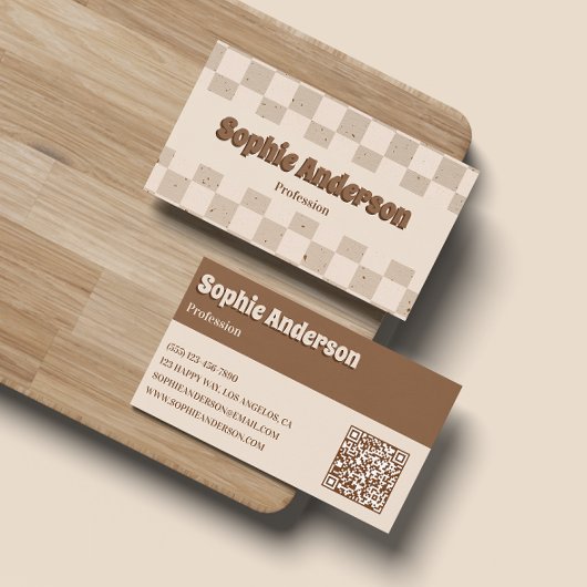 Elegante Beige & Bruine Schaakbord met QR-code Visitekaartje